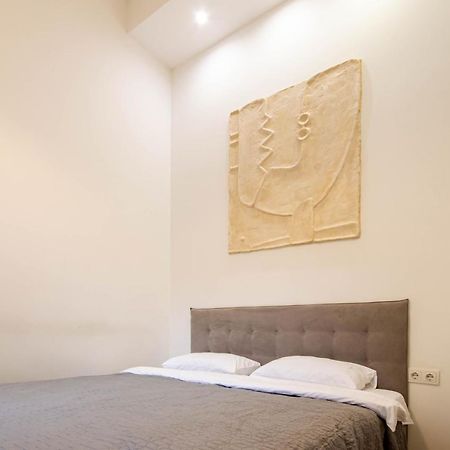 Kyiv White Apartment Экстерьер фото